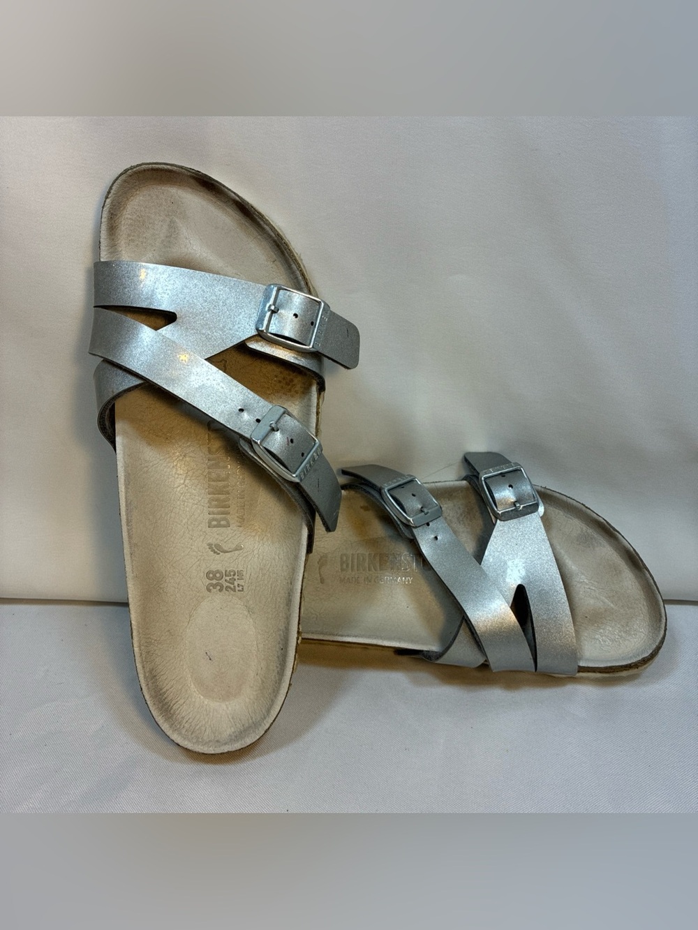 Birkenstock Yao Metallic Silver Sandals Size 38 Women’s Sz 7-7.5